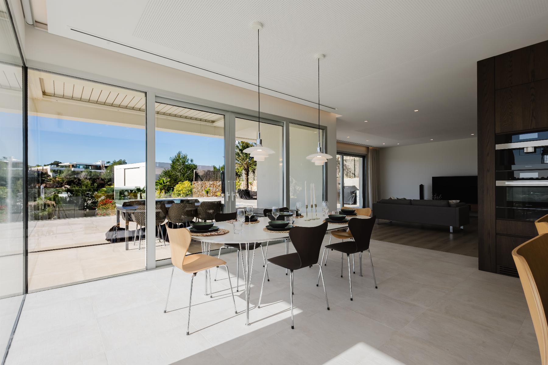 2233_o_1jhli358rbg4st1q3to218dq1j Villa in Las Colinas Golf, Orihuela Costa