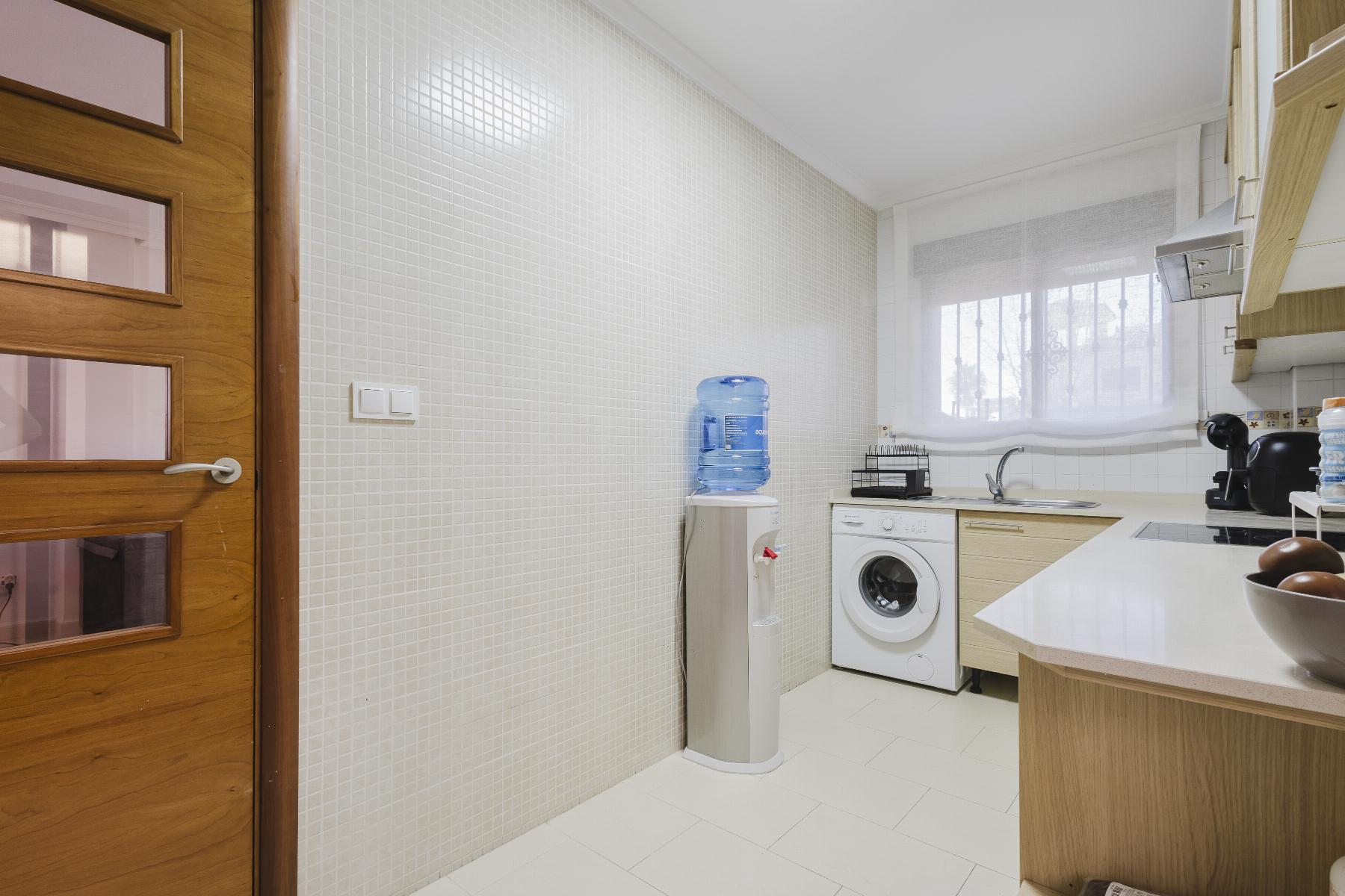 2237_o_1ji4u6758l4e1i08d901pe21o2i1h Chalet in Torrevieja