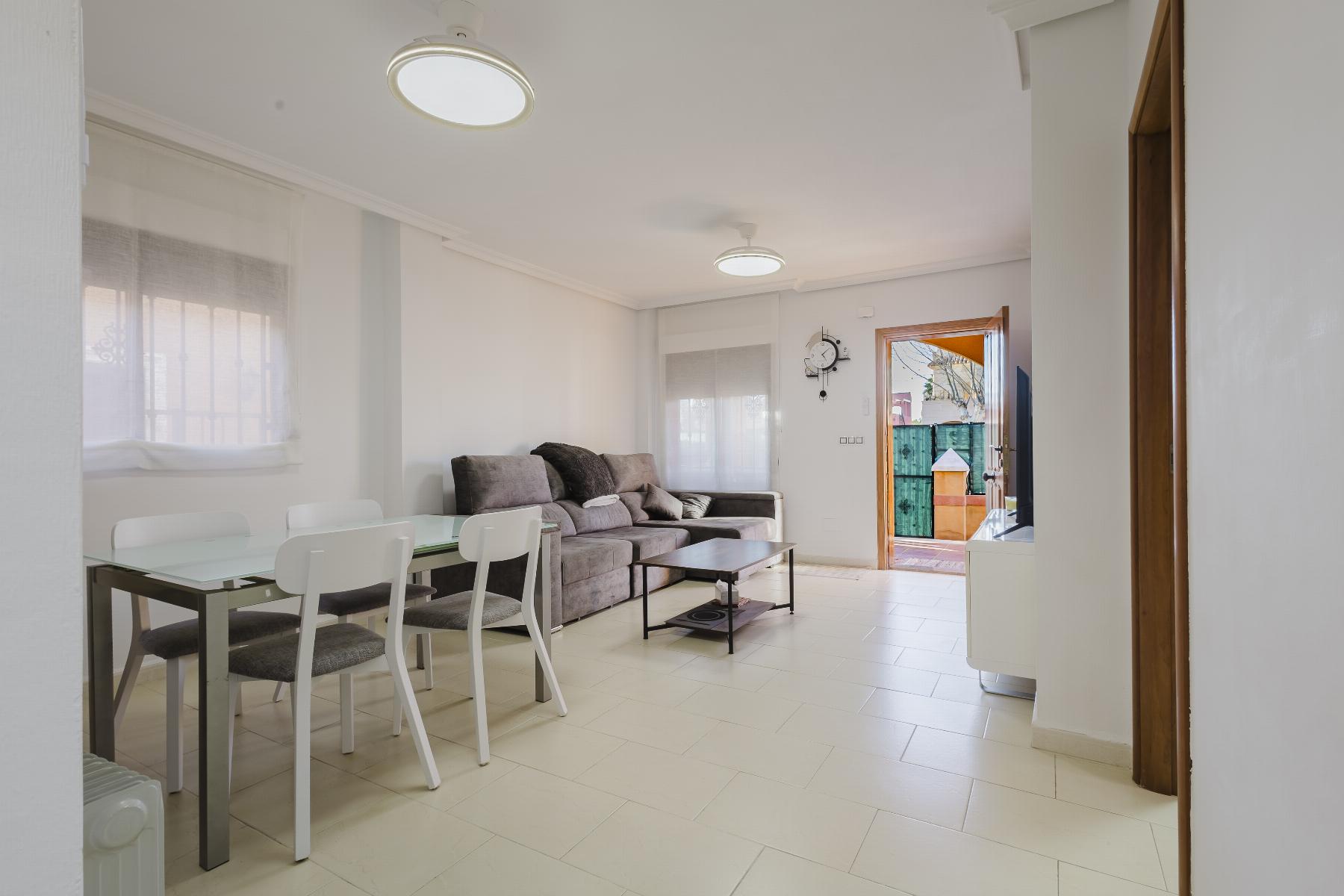 2237_o_1ji4u6758umdjnklsretidcc1n Chalet in Torrevieja