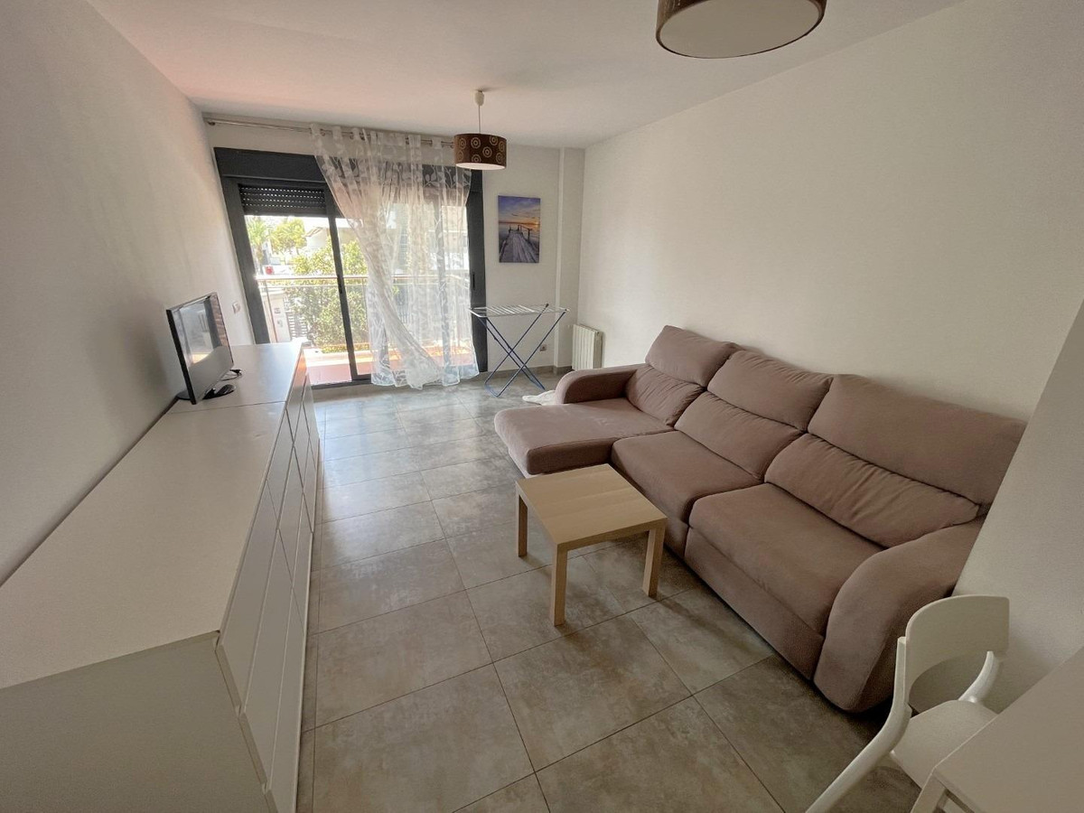 Apartment – Middle Floor Apartment in Alicante