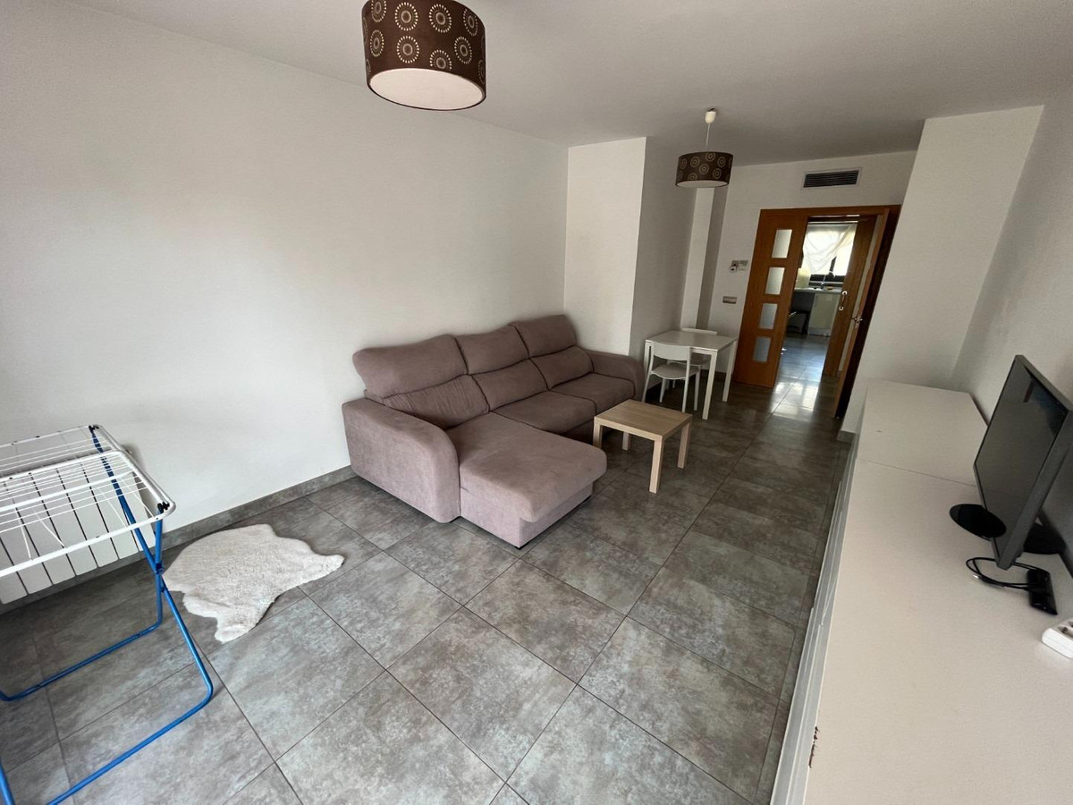 Apartment – Middle Floor Apartment in Alicante