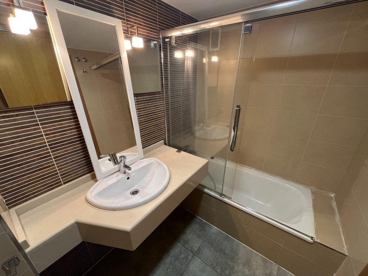 Apartment – Middle Floor Apartment in Alicante