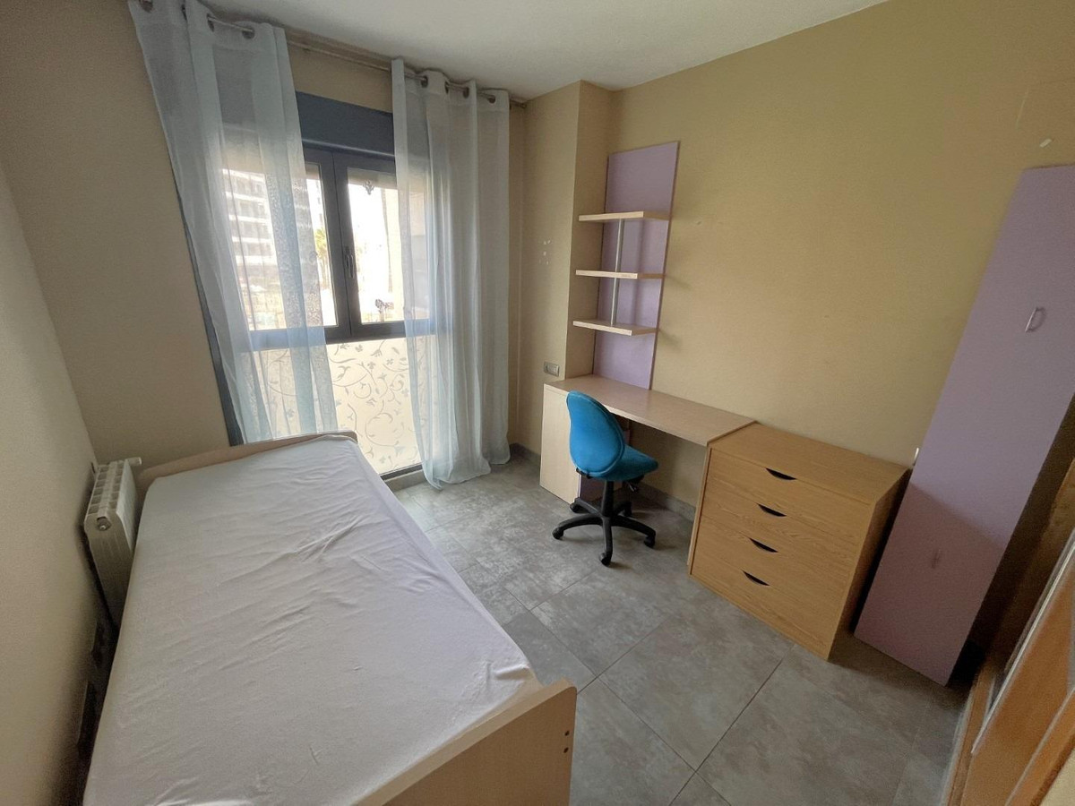 Apartment – Middle Floor Apartment in Alicante