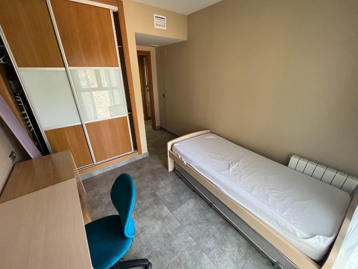 Apartment – Middle Floor Apartment in Alicante