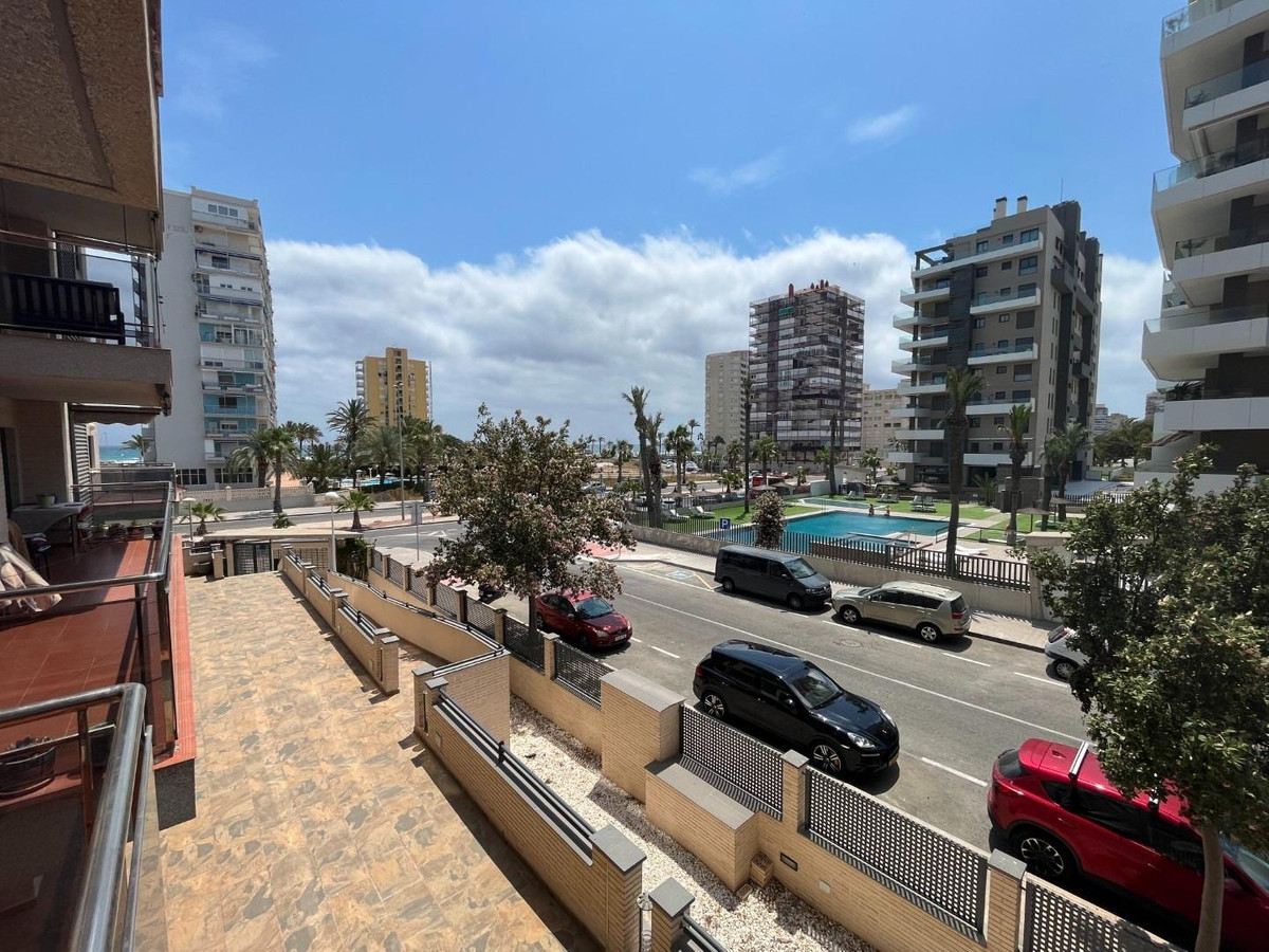 Apartment – Middle Floor Apartment in Alicante