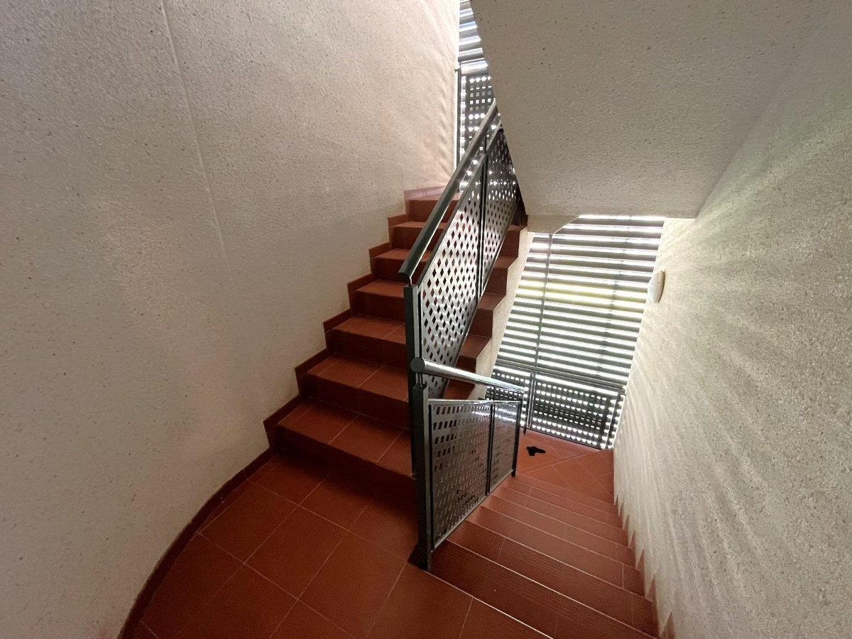 Apartment – Middle Floor Apartment in Alicante