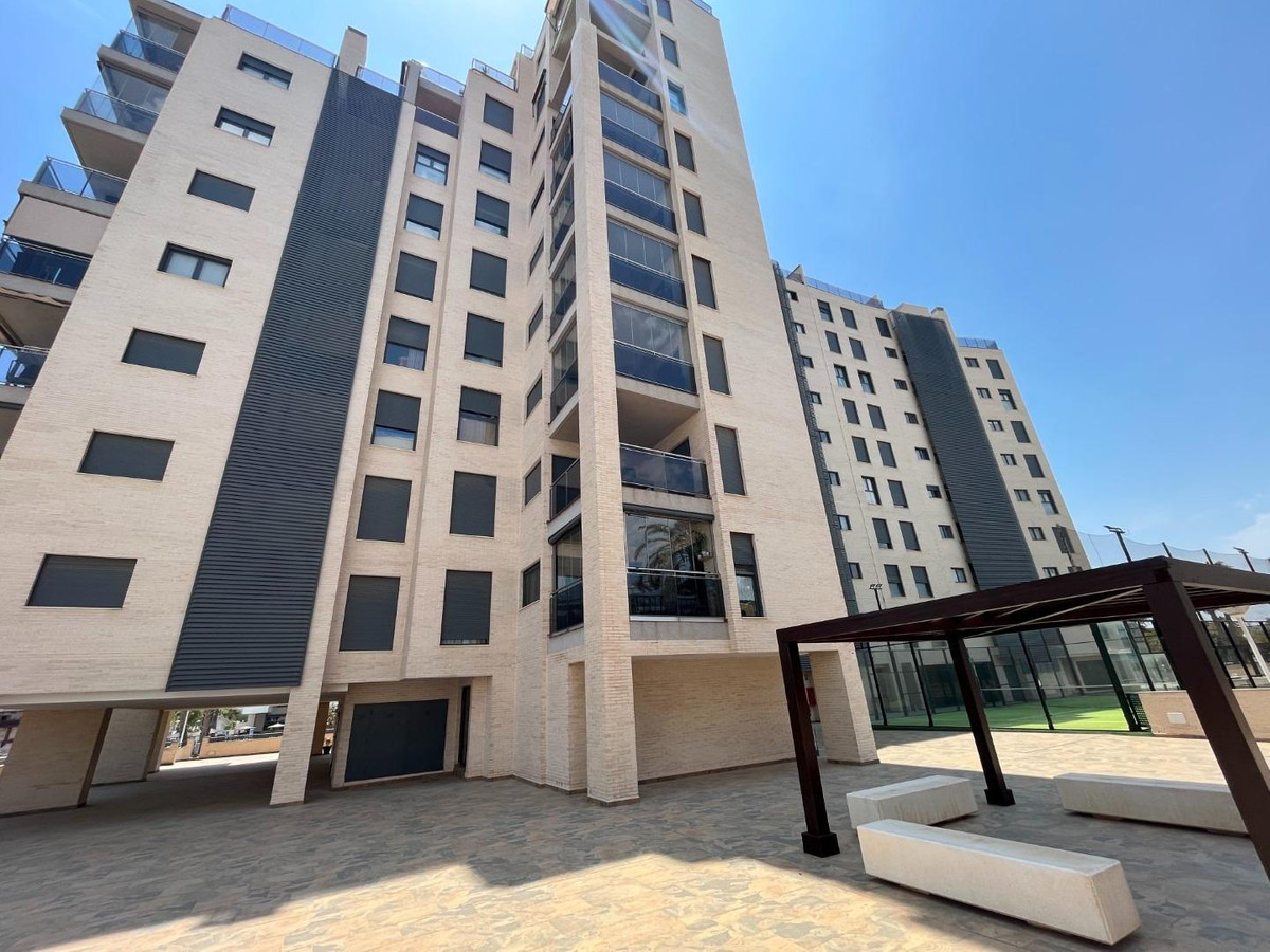 Apartment – Middle Floor Apartment in Alicante