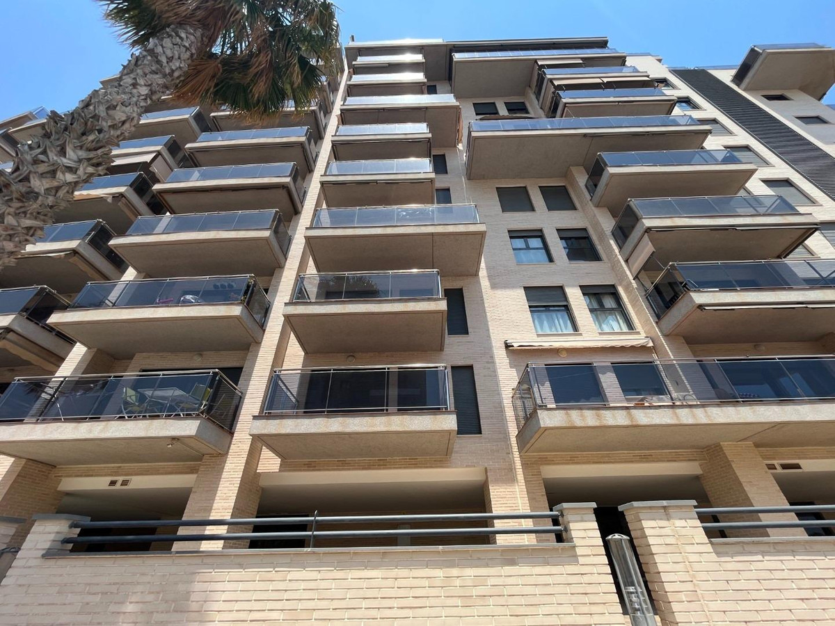Apartment – Middle Floor Apartment in Alicante