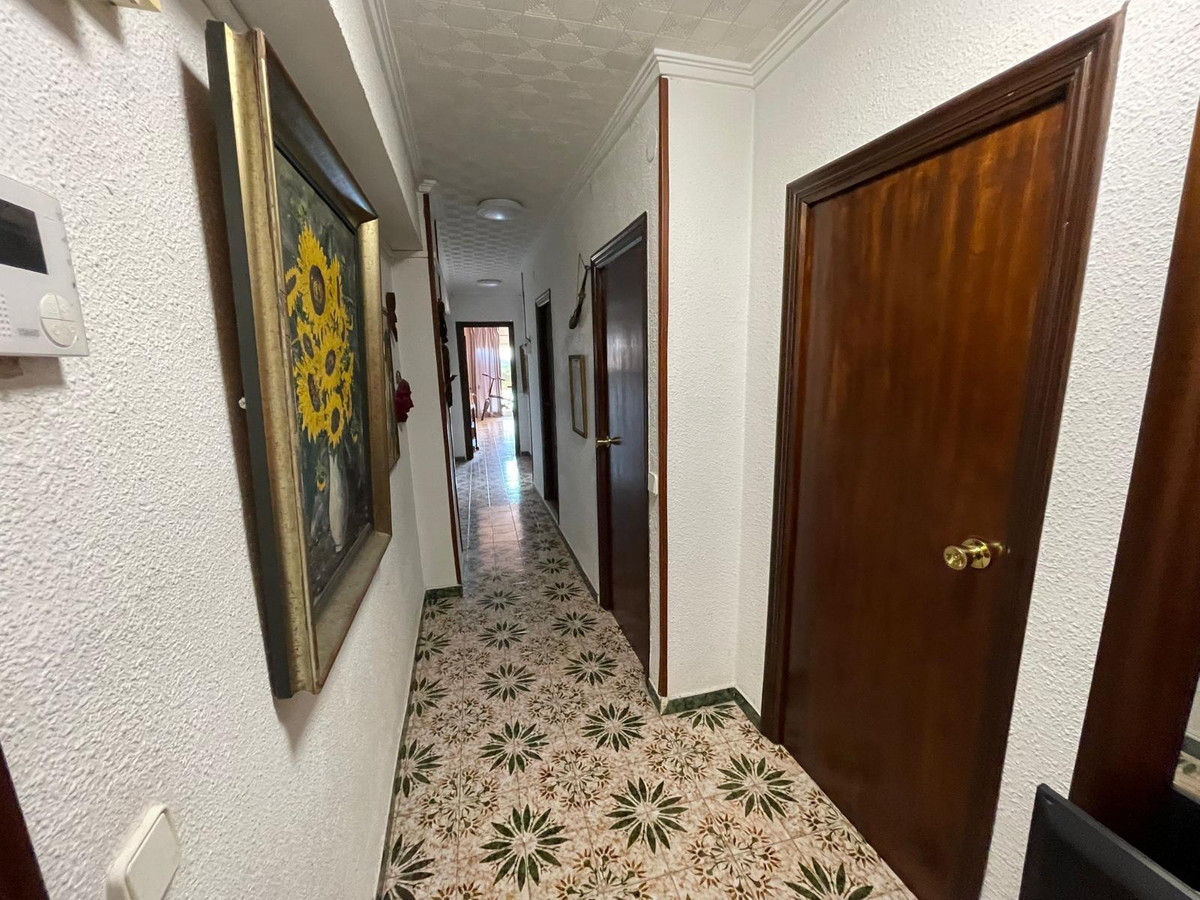 ShowFeedImage Apartment – Middle Floor Apartment in Alicante