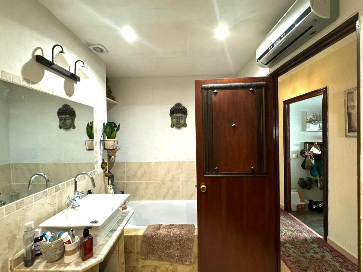 ShowFeedImage Apartment – Middle Floor Apartment in San Miguel de Salinas