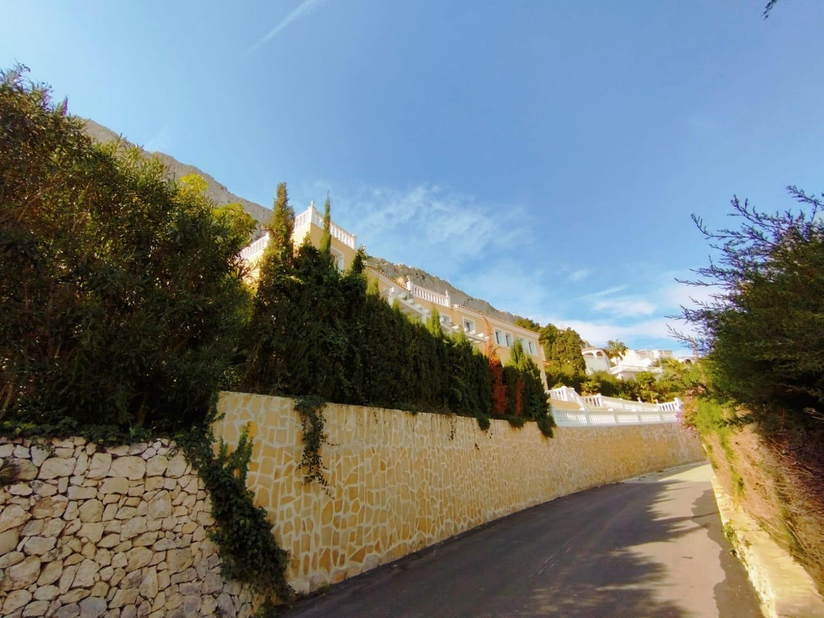 ShowFeedImage House – Bungalow in Calpe