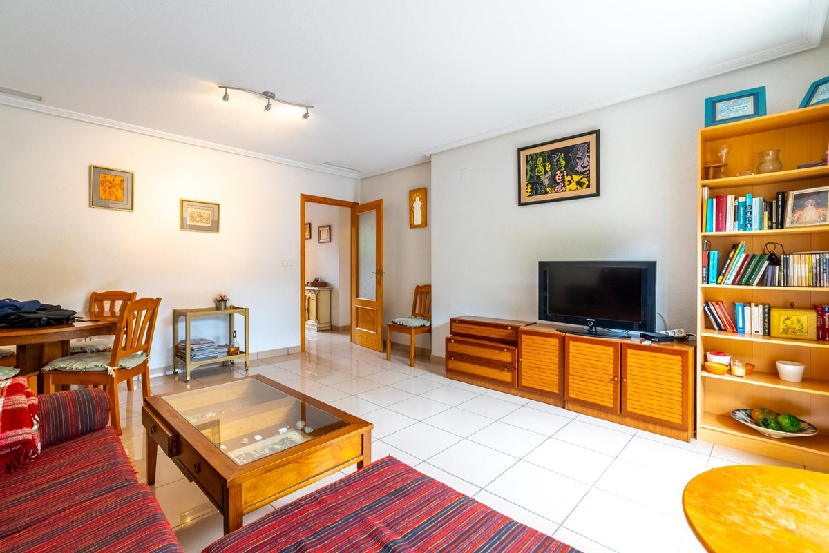 Apartment – Ground Floor Apartment in Campello – El Campello