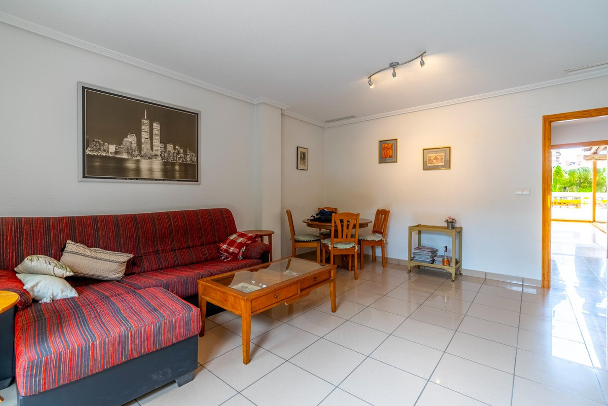Apartment – Ground Floor Apartment in Campello – El Campello