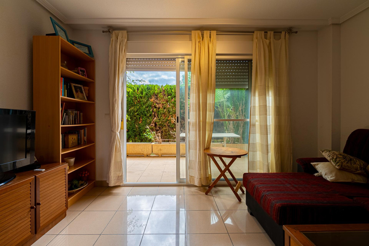Apartment – Ground Floor Apartment in Campello – El Campello