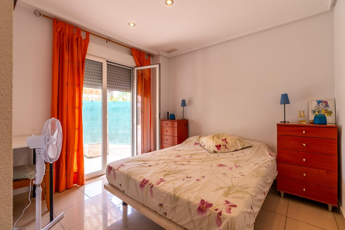 Apartment – Ground Floor Apartment in Campello – El Campello