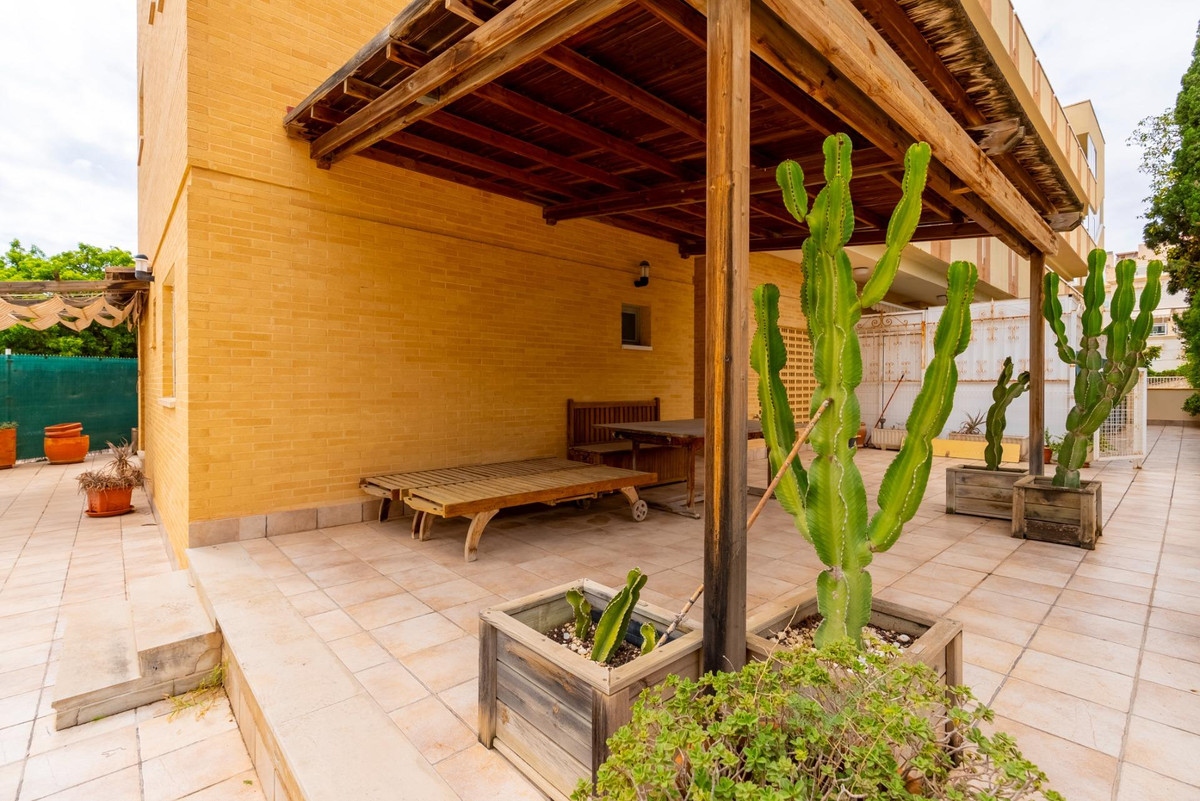 Apartment – Ground Floor Apartment in Campello – El Campello