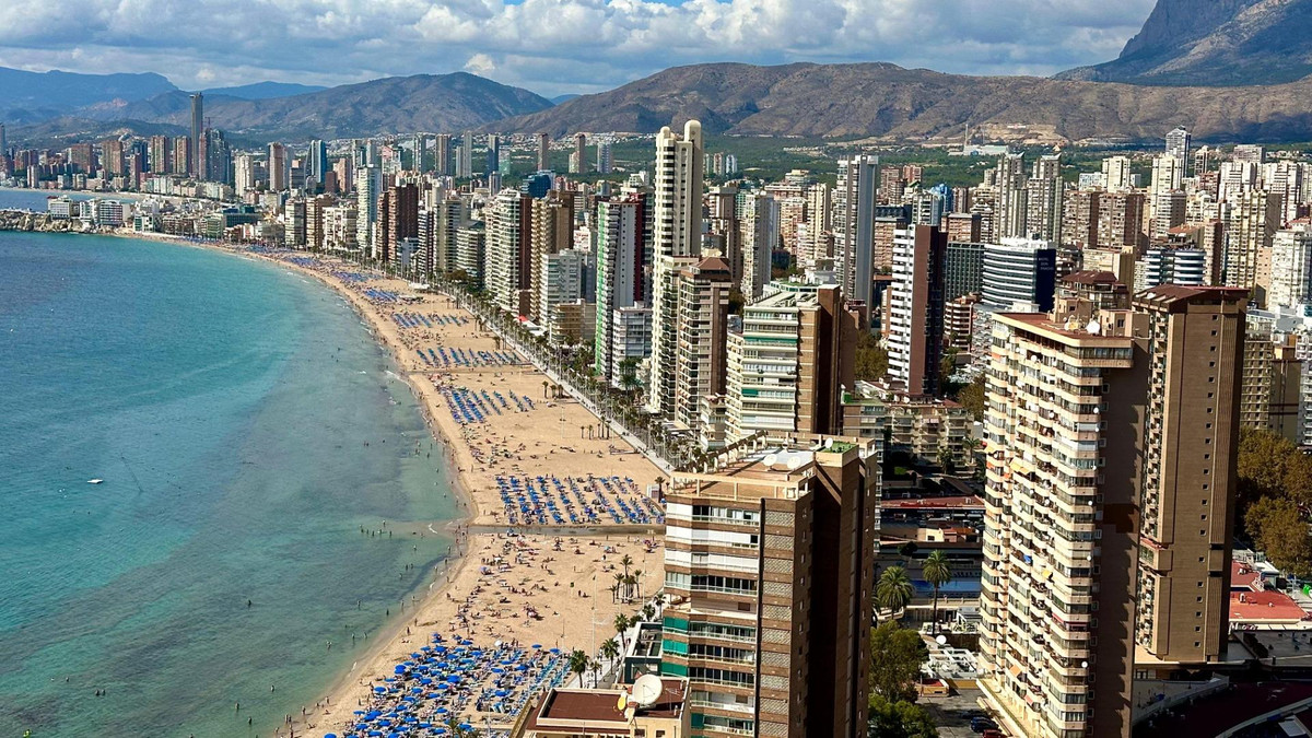 ShowFeedImage Apartment – Middle Floor Apartment in Benidorm