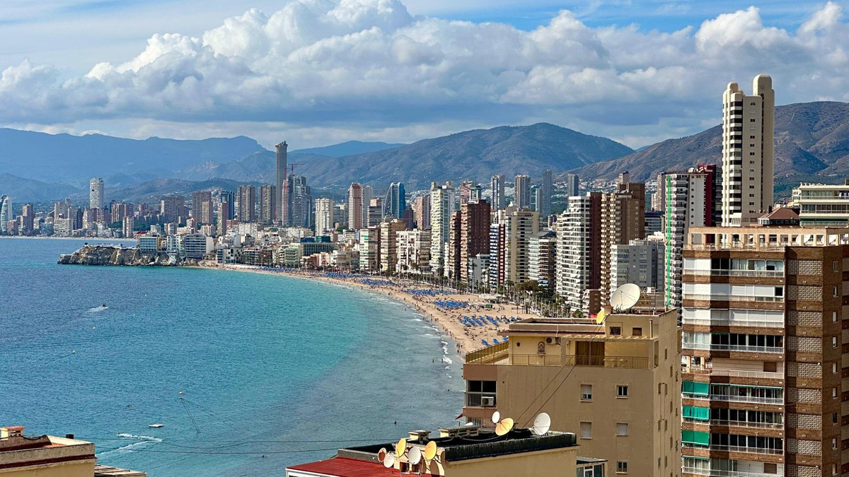 ShowFeedImage Apartment – Middle Floor Apartment in Benidorm