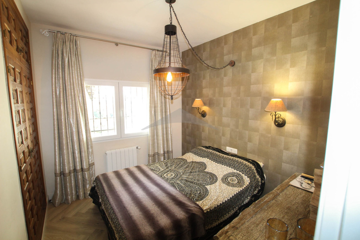 ShowFeedImage House – Detached Villa in Benissa
