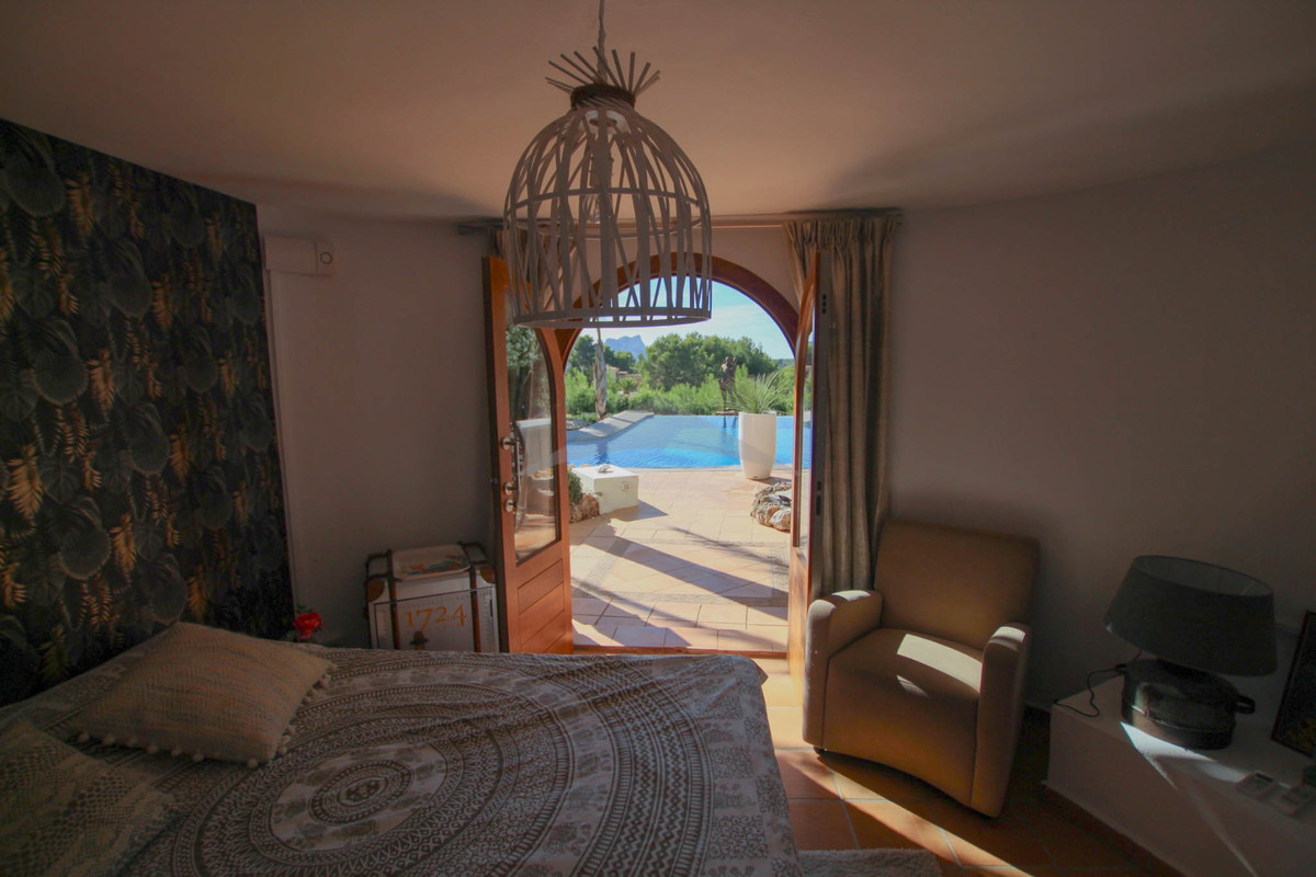 ShowFeedImage House – Detached Villa in Benissa