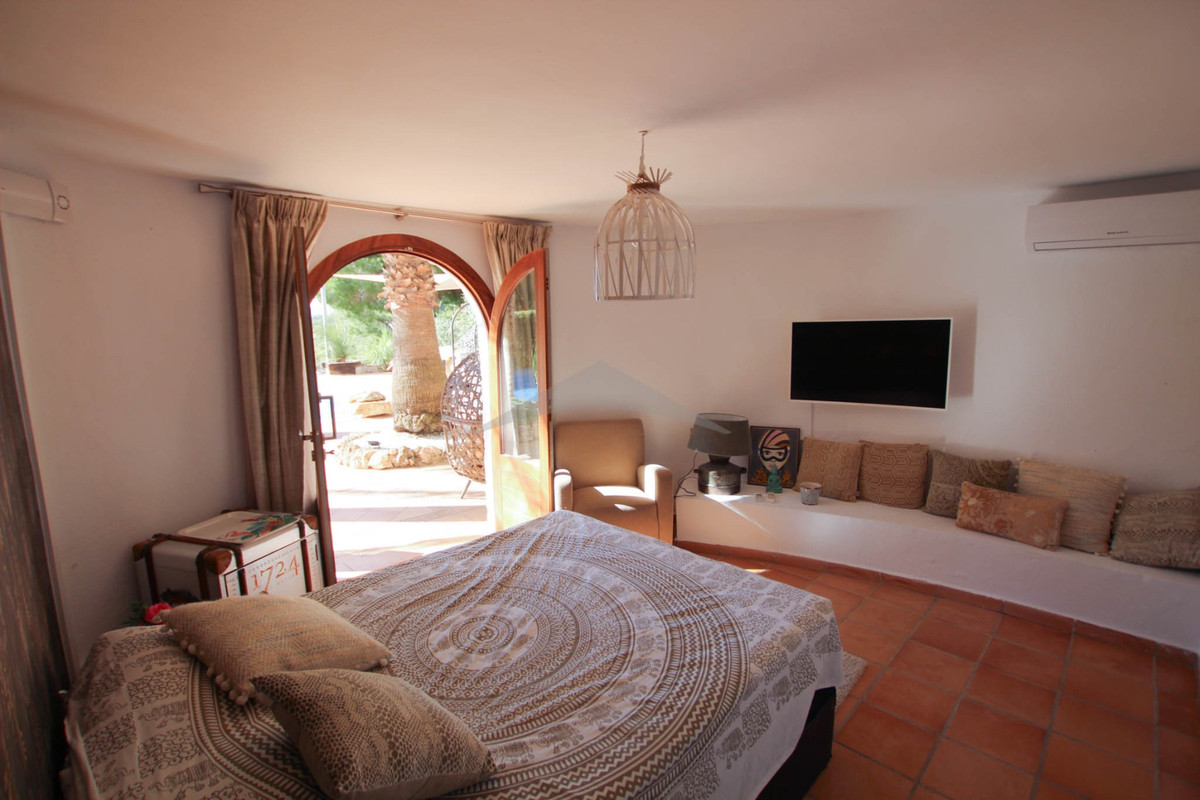 ShowFeedImage House – Detached Villa in Benissa