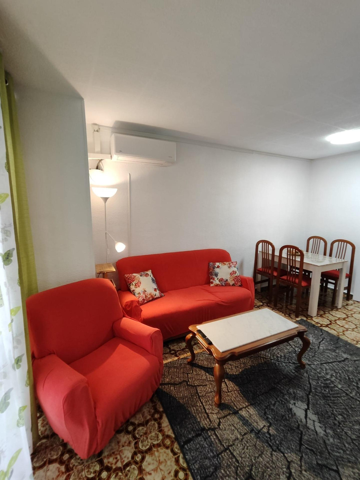ShowFeedImage Apartment – Middle Floor Apartment in Alicante
