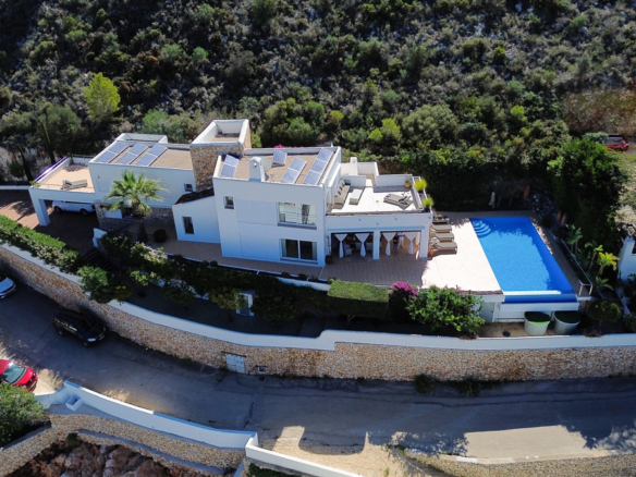 House – Detached Villa in Teulada