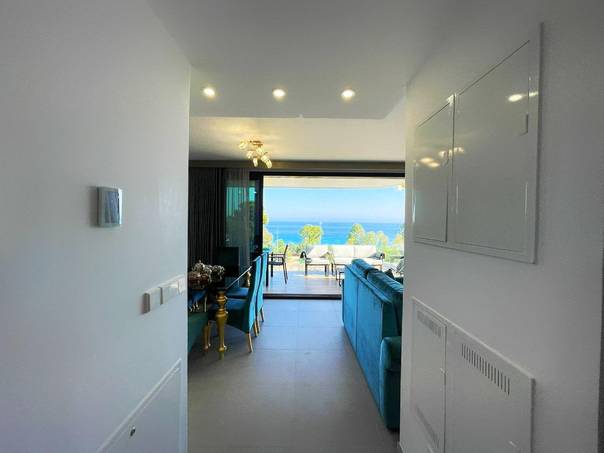 Apartment – Middle Floor Apartment in Villajoyosa