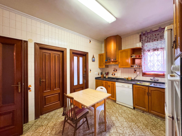 House – Detached Villa in Elda