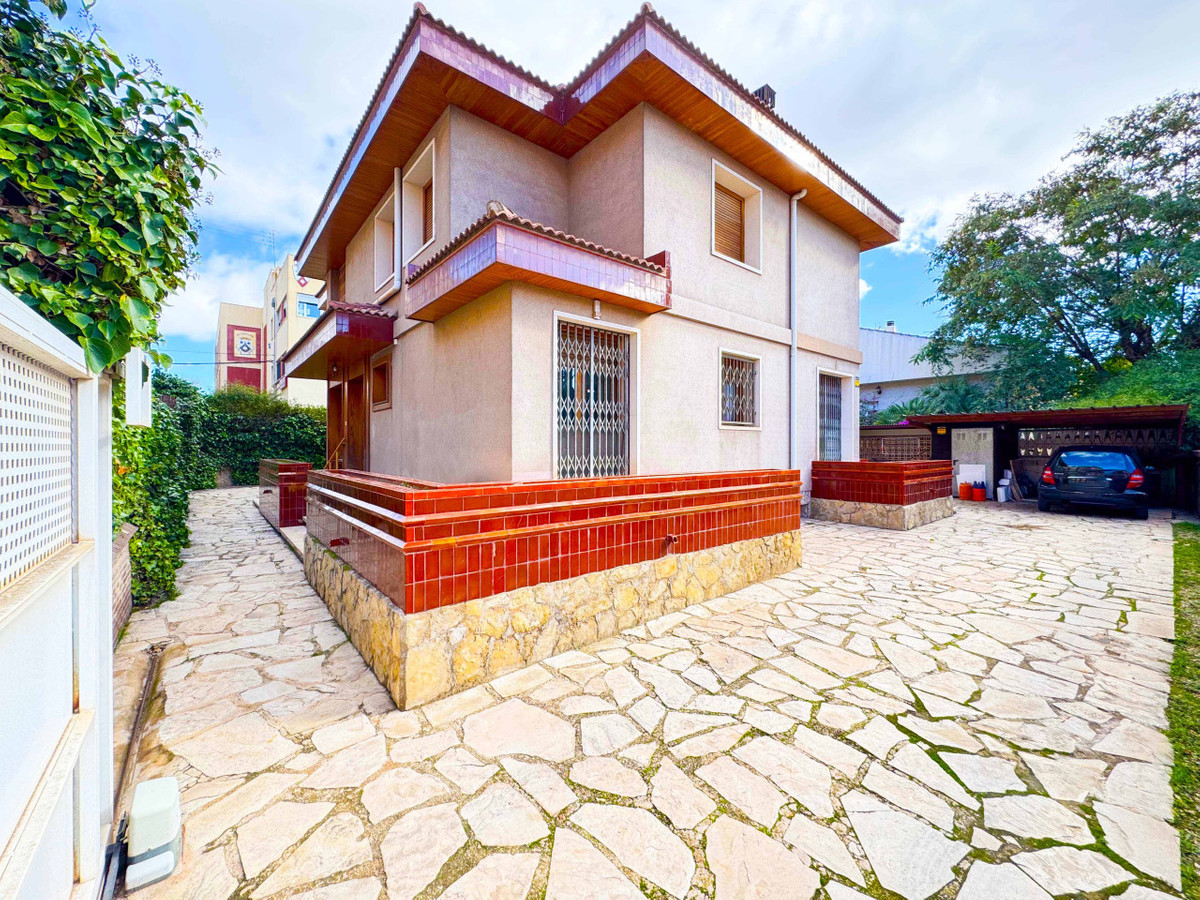 House – Detached Villa in Elda