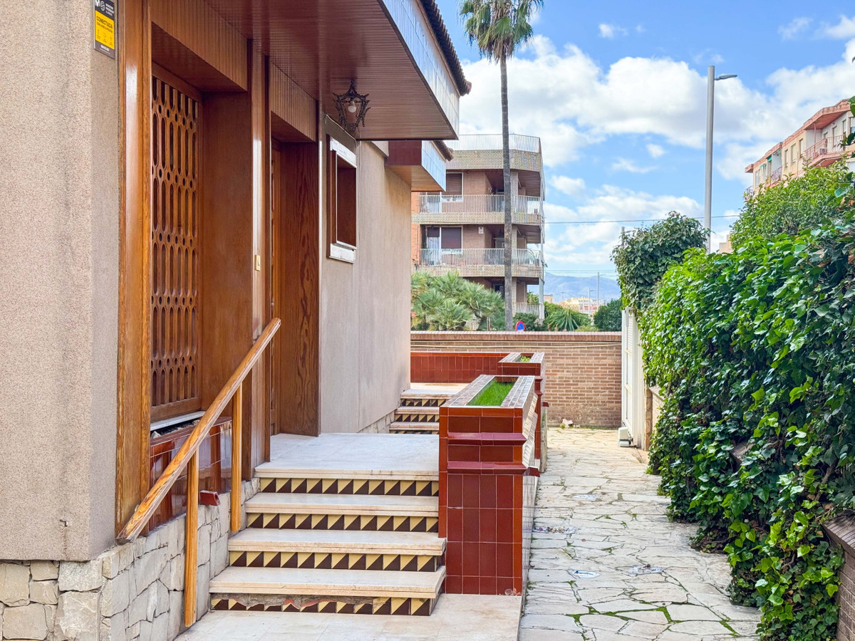 House – Detached Villa in Elda