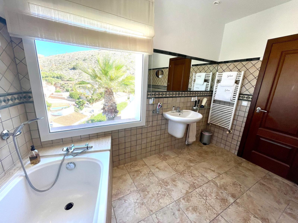 House – Detached Villa in Teulada