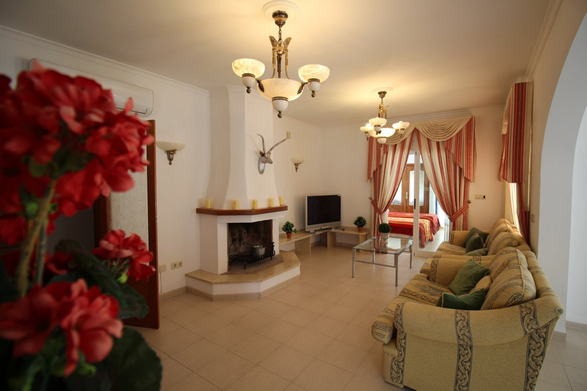 ShowFeedImage House – Bungalow in Calpe
