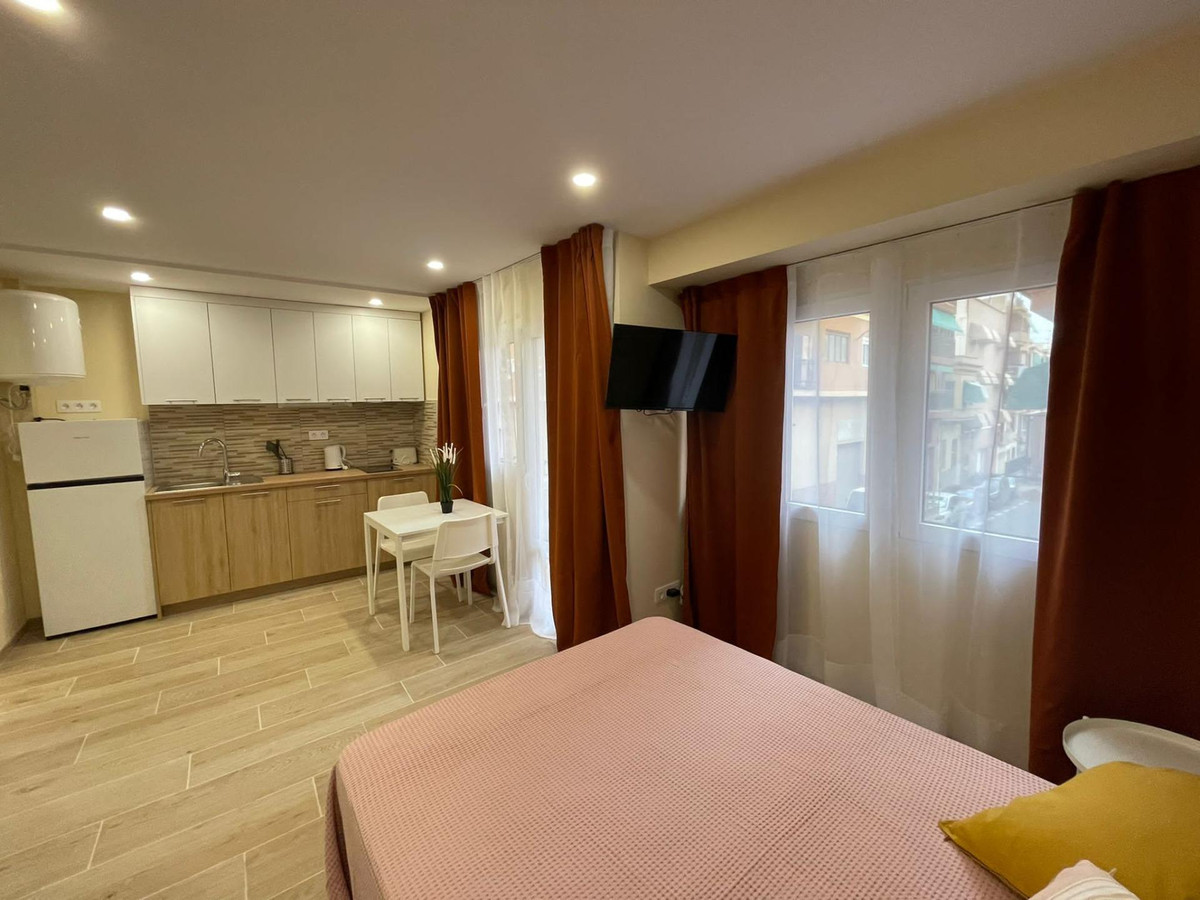 ShowFeedImage Apartment – Middle Floor Apartment in Alicante