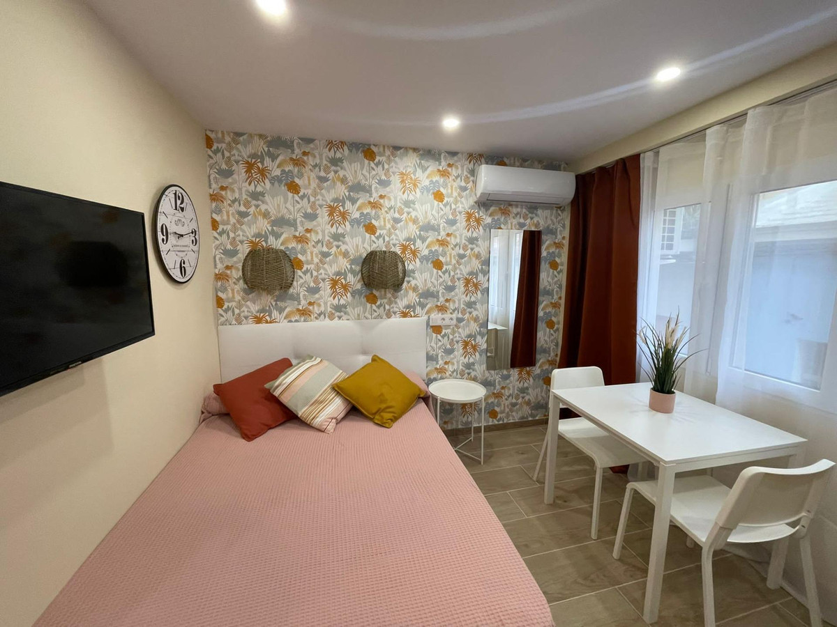ShowFeedImage Apartment – Middle Floor Apartment in Alicante