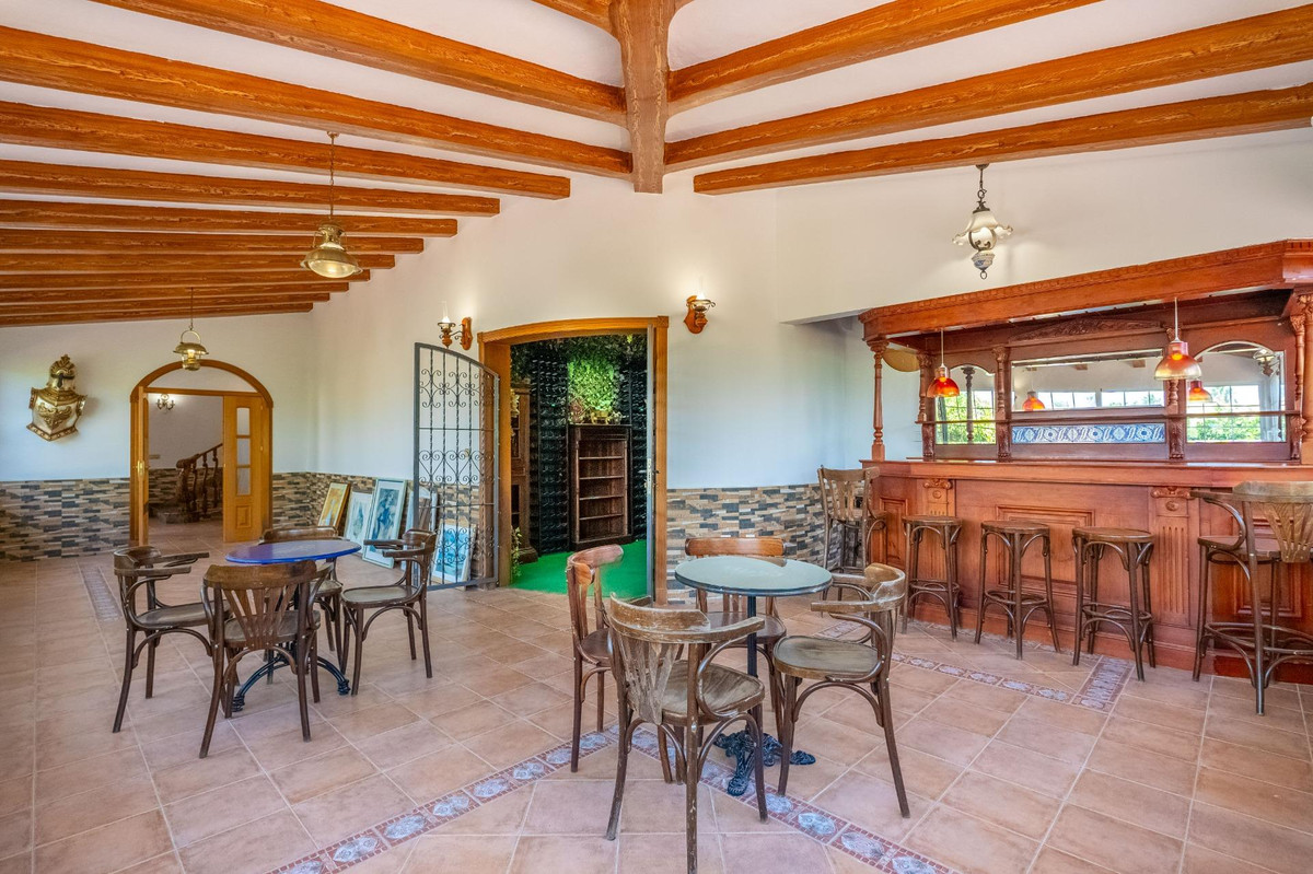 ShowFeedImage House – Detached Villa in Torrevieja