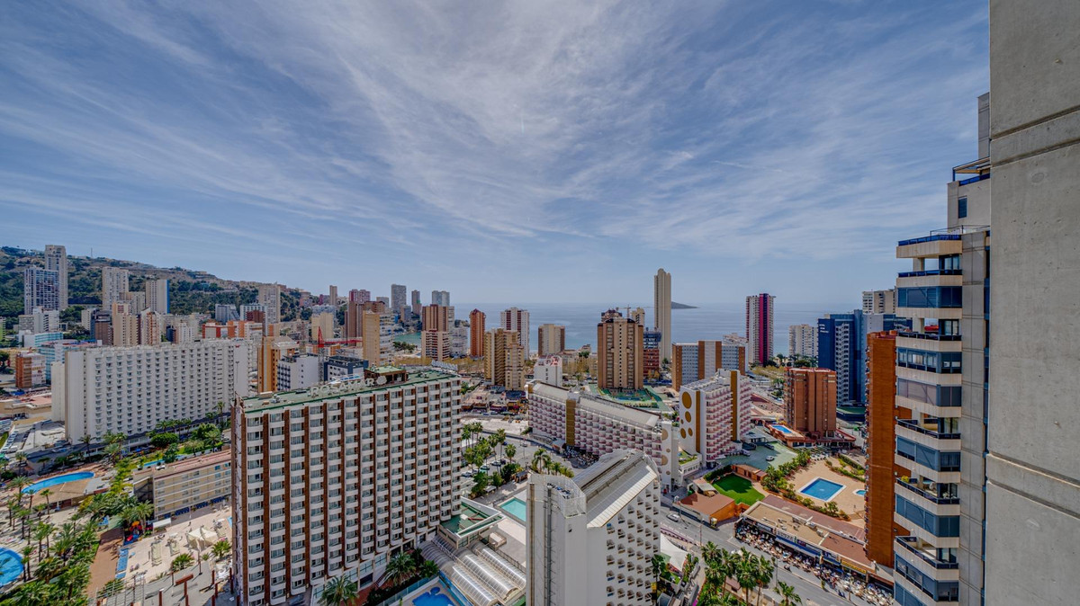 Apartment – Middle Floor Apartment in Benidorm