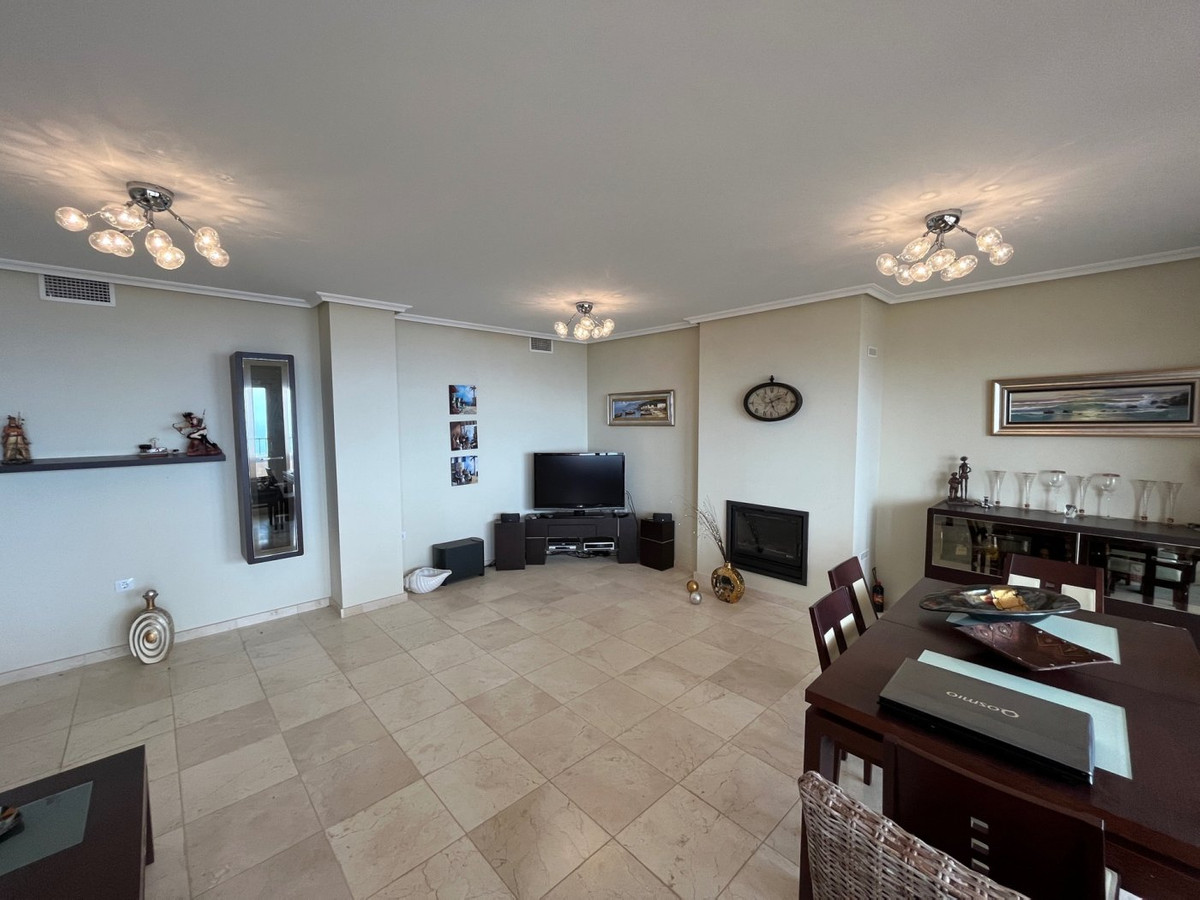 Apartment – Middle Floor Apartment in Altea