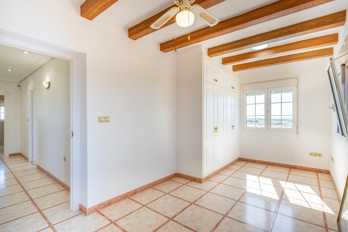 ShowFeedImage House – Detached Villa in Torrevieja