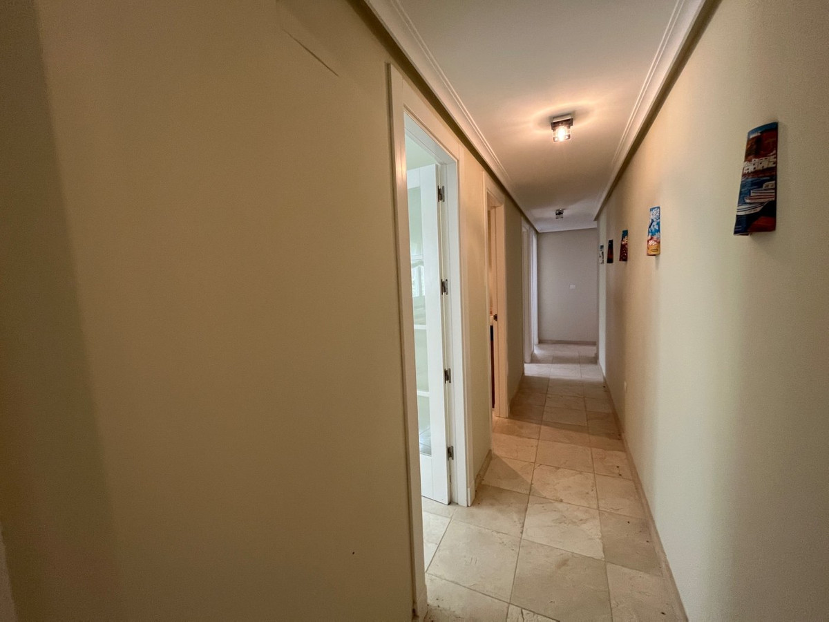 Apartment – Middle Floor Apartment in Altea