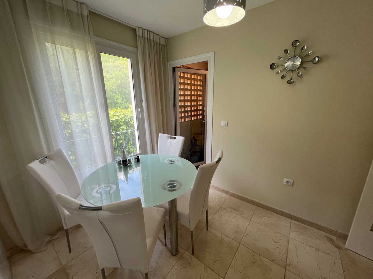 Apartment – Middle Floor Apartment in Altea