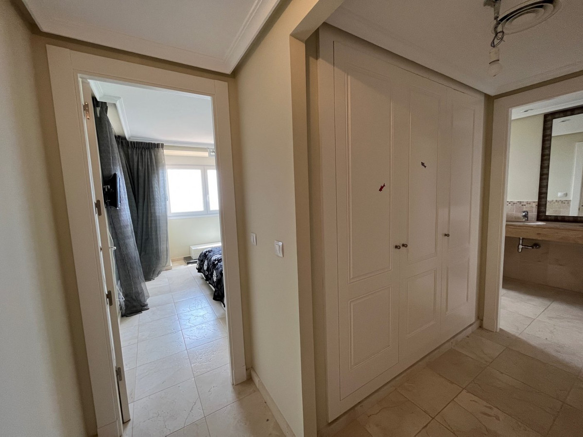 Apartment – Middle Floor Apartment in Altea