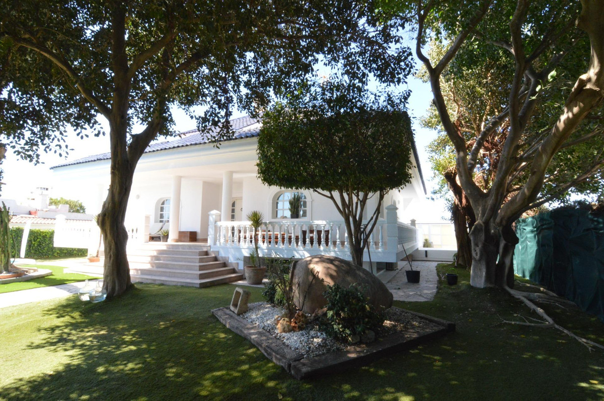 ShowFeedImage House – Bungalow in Torrevieja
