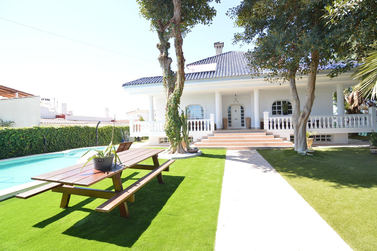 ShowFeedImage House – Bungalow in Torrevieja