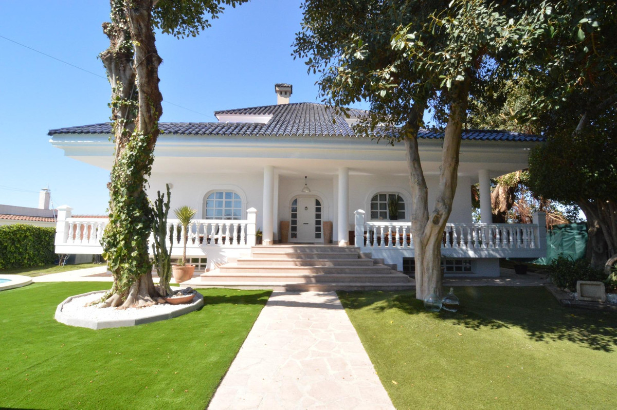 ShowFeedImage House – Bungalow in Torrevieja