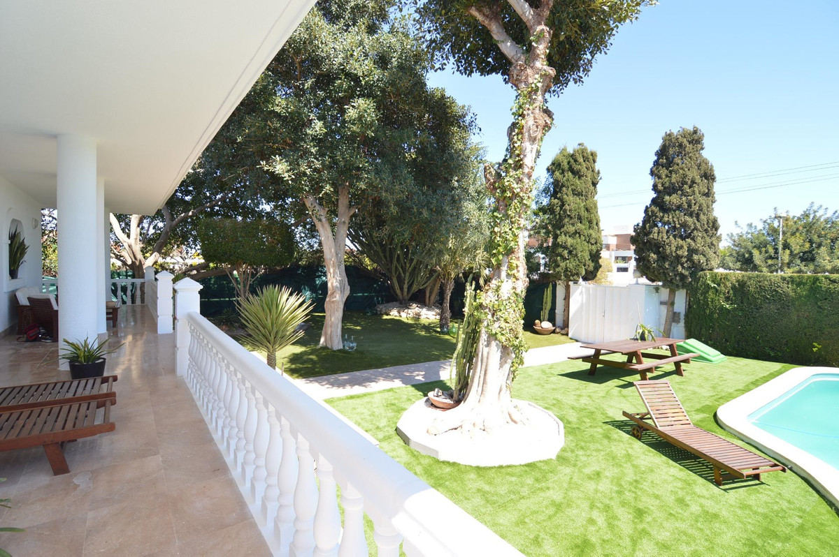 ShowFeedImage House – Bungalow in Torrevieja