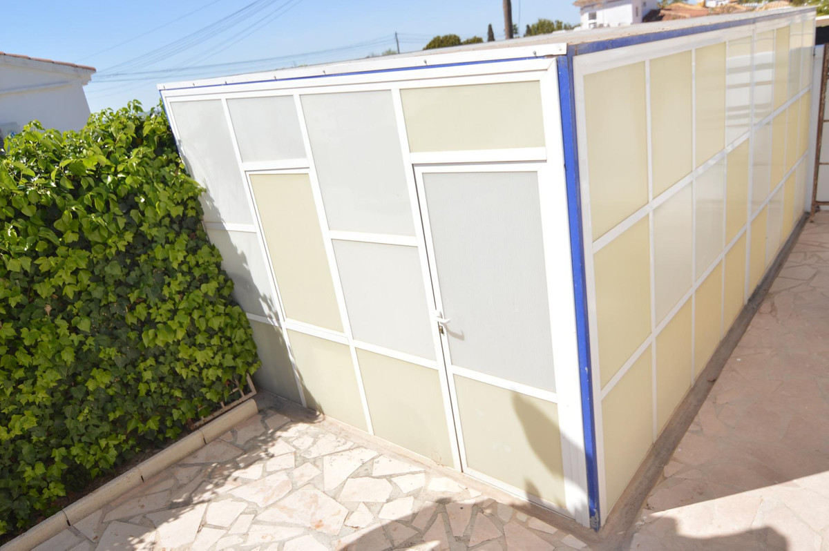 ShowFeedImage House – Bungalow in Torrevieja
