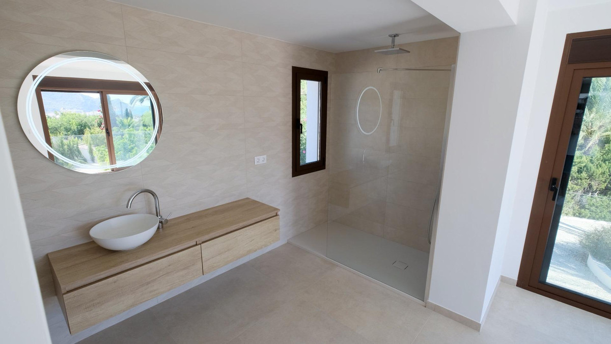 House – Bungalow in Altea