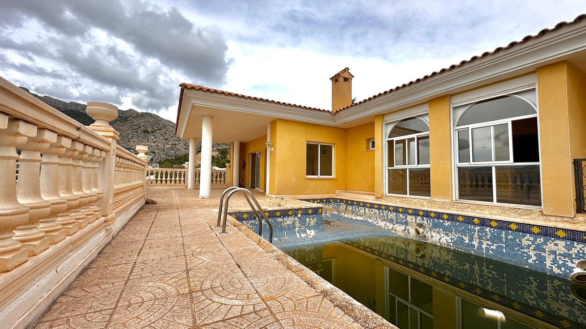 ShowFeedImage House – Bungalow in Altea