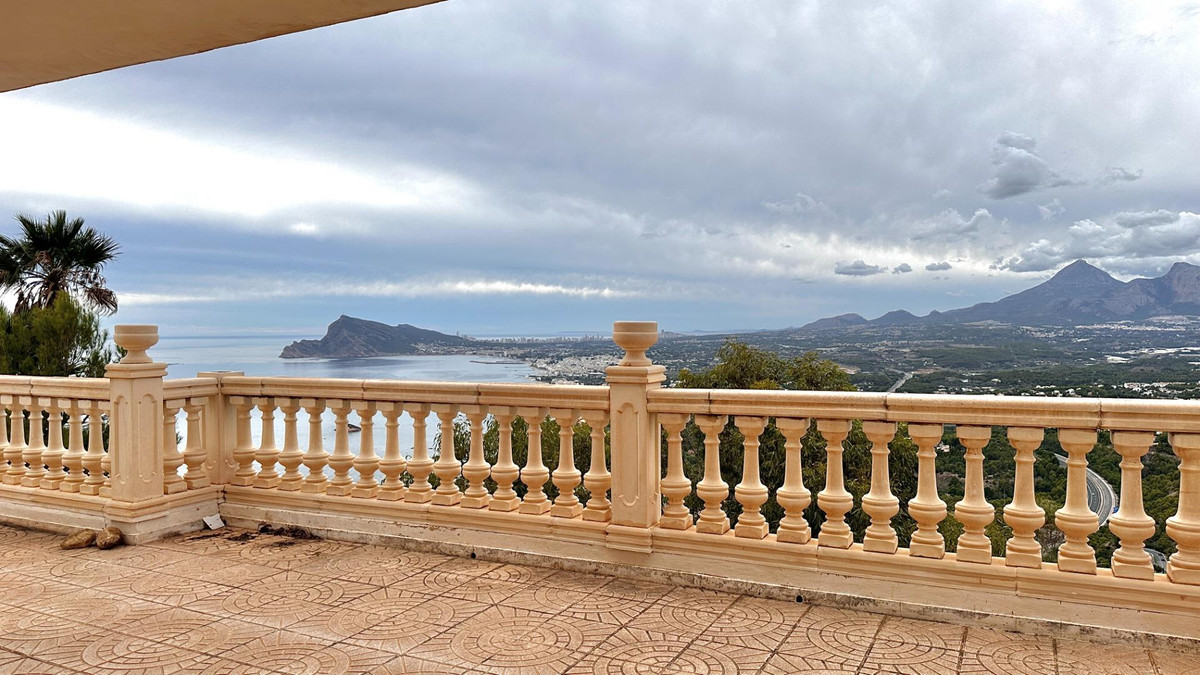 ShowFeedImage House – Bungalow in Altea